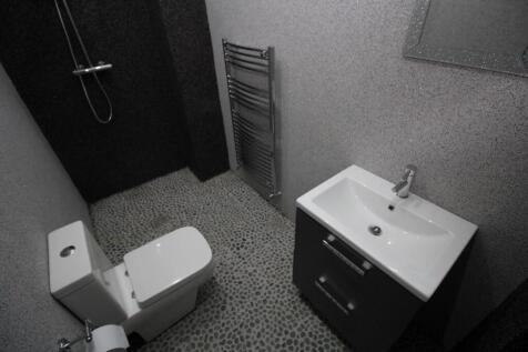First Floor Bathroom