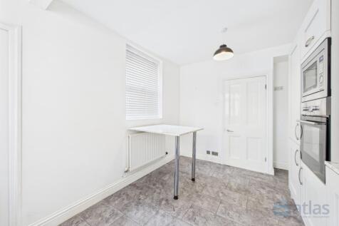 Kitchen/Dining Area