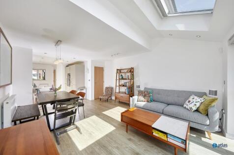 Kitchen / Living Area