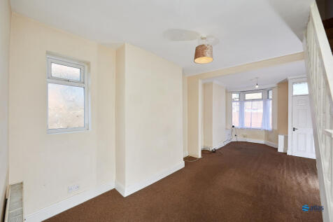 Lounge/Dining Area