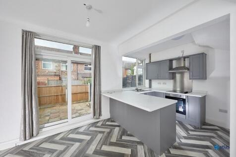 Kitchen/Dining Area