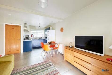 Lounge/Kitchen