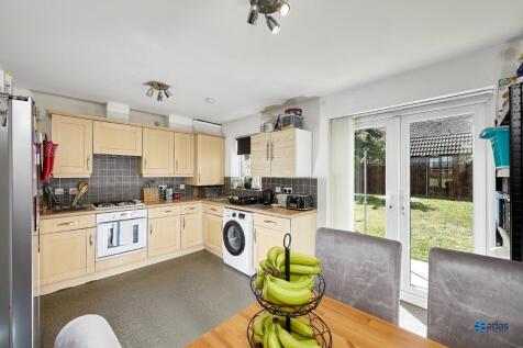 Kitchen/Dining Area