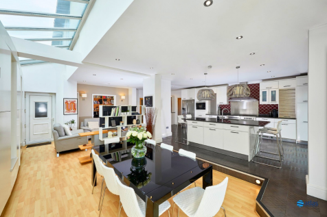 Kitchen / Dining / Living Area