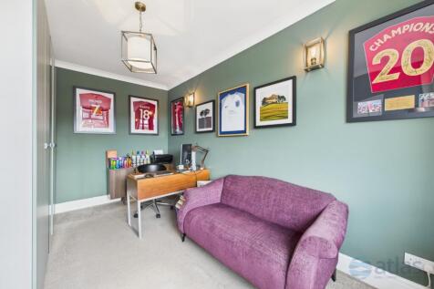 Versatile Room/Home Office