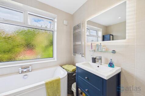 En-suite To Bedroom Three