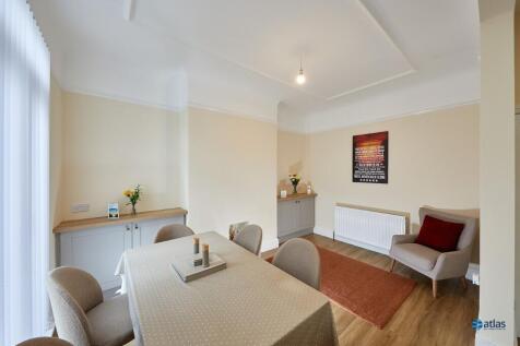 Kitchen/Dining Area