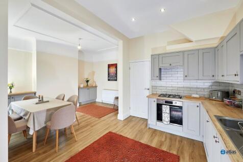 Kitchen/Dining Area