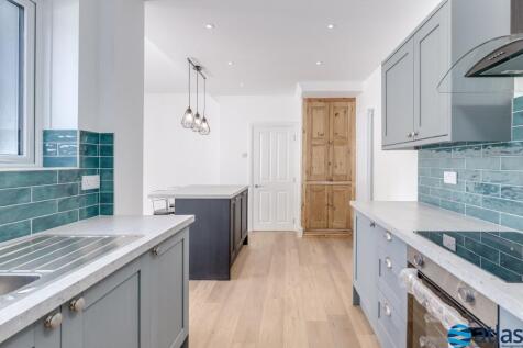Kitchen/Dining Area