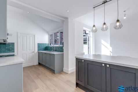 Kitchen/Dining Area