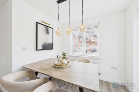 Kitchen/Dining Area