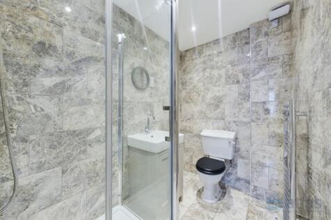 En Suite Bathroom (bedroom 1)