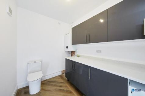 Utility Room And W.c