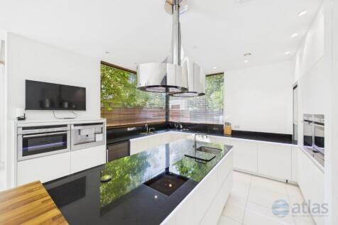Kitchen / Dining / Living Area