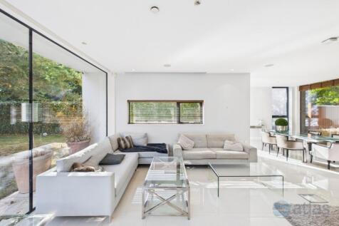 Kitchen / Dining / Living Area