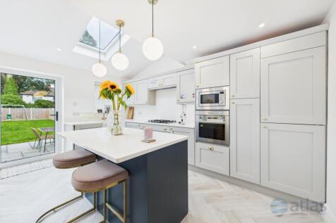 Kitchen/Dining Area