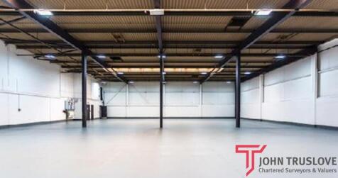 6 Lakeside Industrial Estate5.jpg