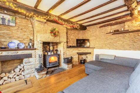8486940-interior10.jpg