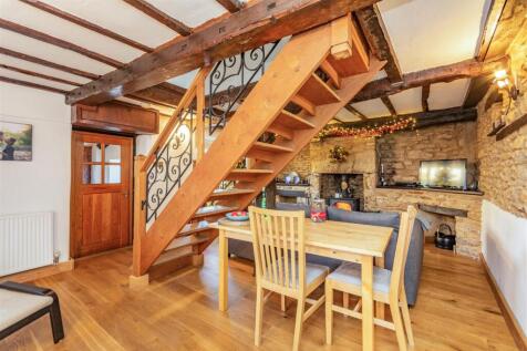 8486940-interior13.jpg