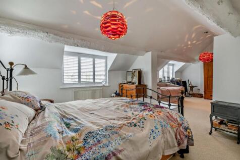 8640464-interior16-800.jpg
