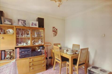 8563835-interior10.jpg