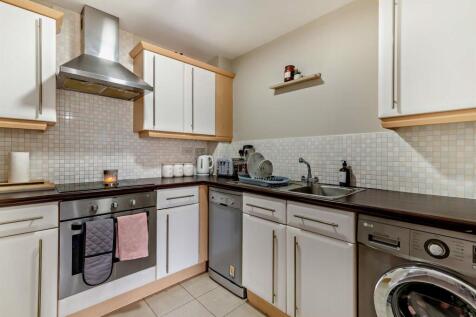 8653012-interior10-800.jpg