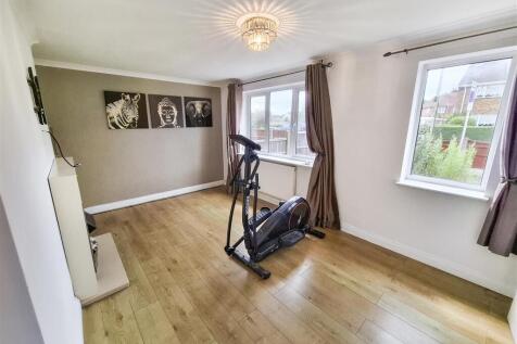 23-06-2025__23-27-00_1__Living_Room.oK86M.jpg