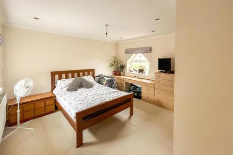 25-06-2025__09-32-45_Bed1_1.60RqI.jpg