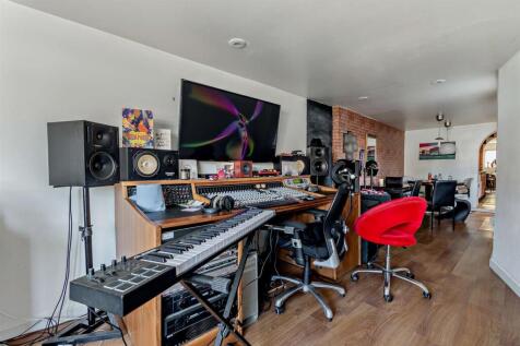 8658890-interior19-800.jpg
