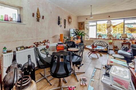 8660292-interior10-800.jpg