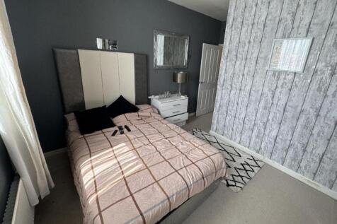 BEDROOM one.jpg