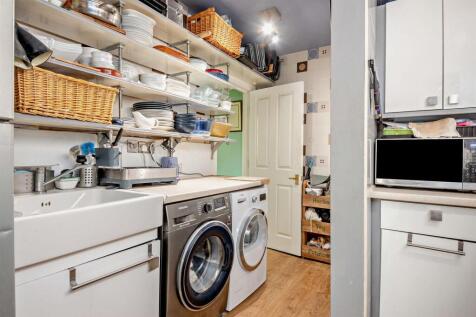 8661020-interior10-800.jpg