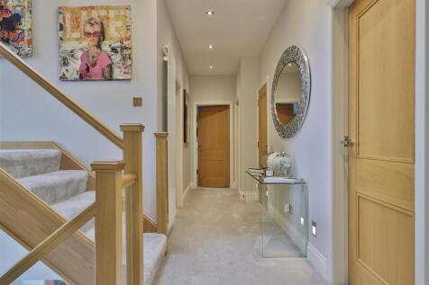 FIRST FLOOR HALL