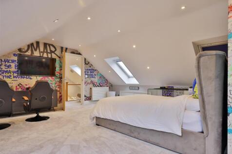 BEDROOM FOUR TWO