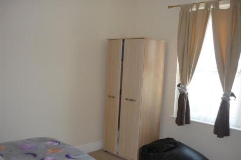 Bedroom 2.JPG