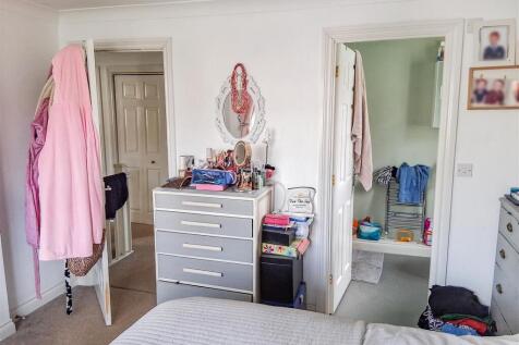 30-08-2025__09-37-36_Bedroom_1__2_.xGymA.jpg