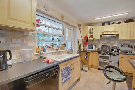 8565392-interior14-800.JPG