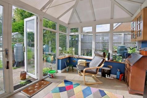 8565392-interior20-800.JPG
