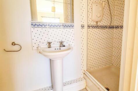 09-09-2025__17-36-59_4_Garrod___ensuite.u2VEU.jpg