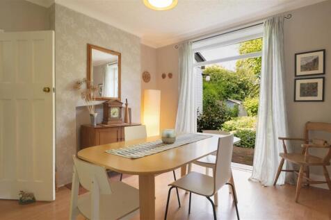 40LydgateHallCres-01.jpg