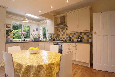 40LydgateHallCres-04.jpg
