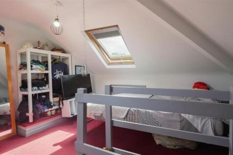 40LydgateHallCres-18.jpg