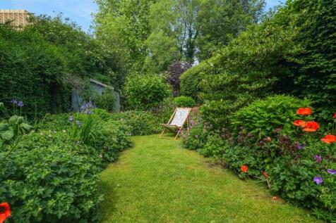 40LydgateHallCres-23.jpg
