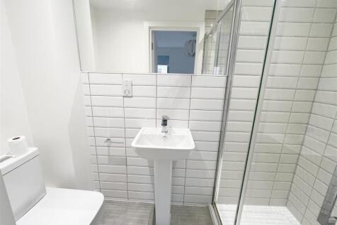 Ensuite.JPG