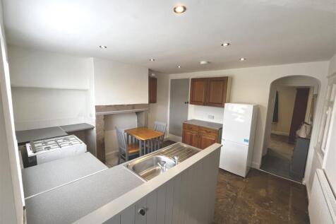 Kitchen2.JPG