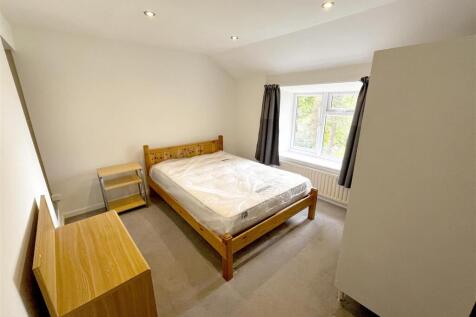 Bed1.JPG