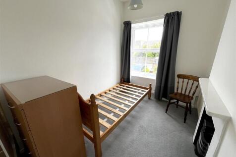 Bed2.JPG