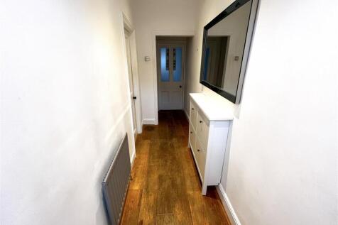 Hallway.JPG