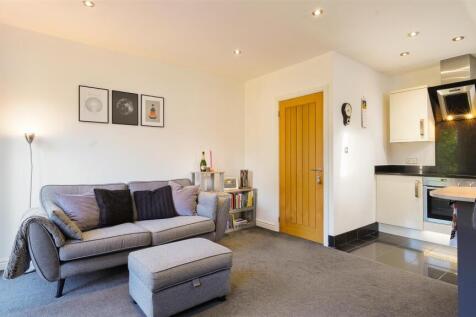 18GloucesterCres-12.jpg