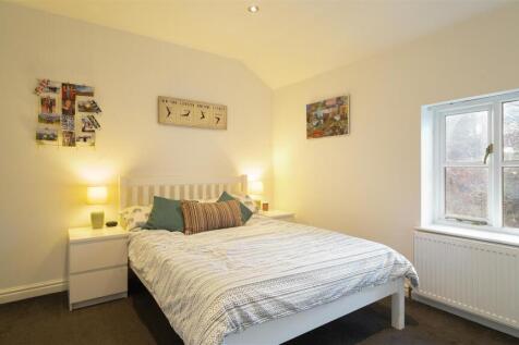 18GloucesterCres-13.jpg